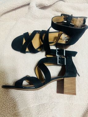 New Gianni Bini 8 Black Strappy Block Heel Sandals - Women's Dress Sandals